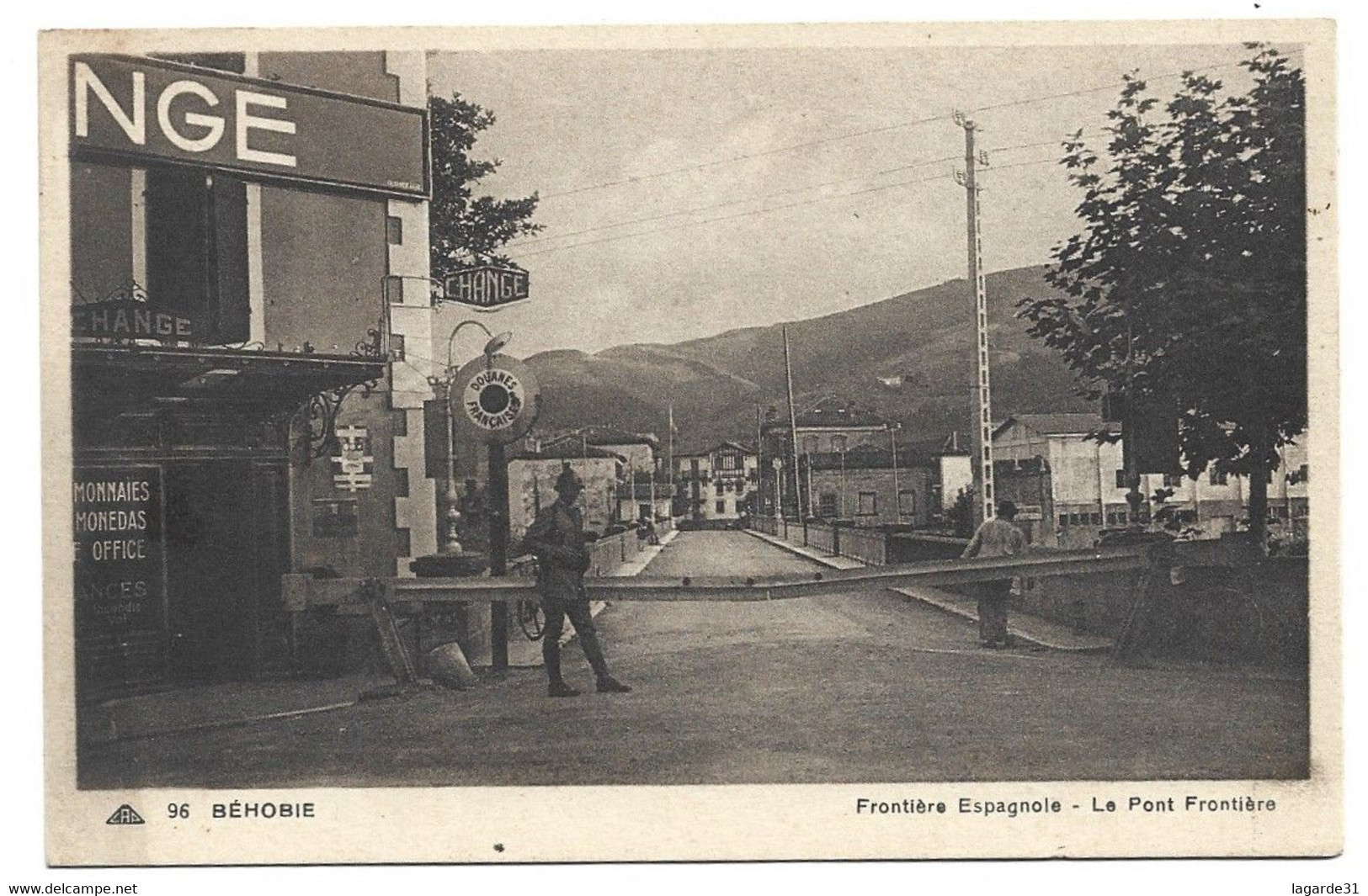 64 Frontiere Franco Espagnole Le Pont  Béhobie - Béhobie