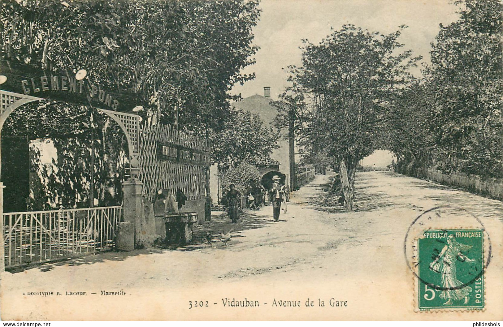 VAR  VIDAUBAN  Avenue De La Gare - Vidauban