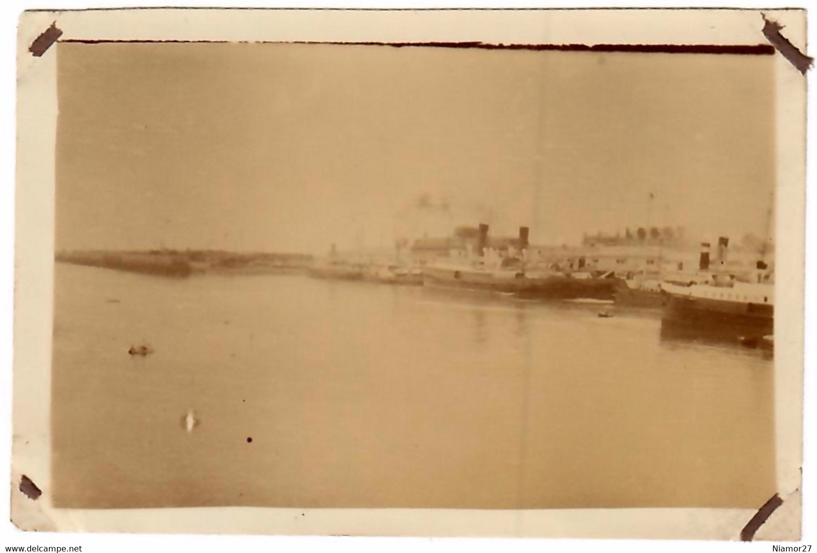 Vue Du Port De Cherbourg (Manche). Normandie. Bateaux. Aout 1925. - Orte