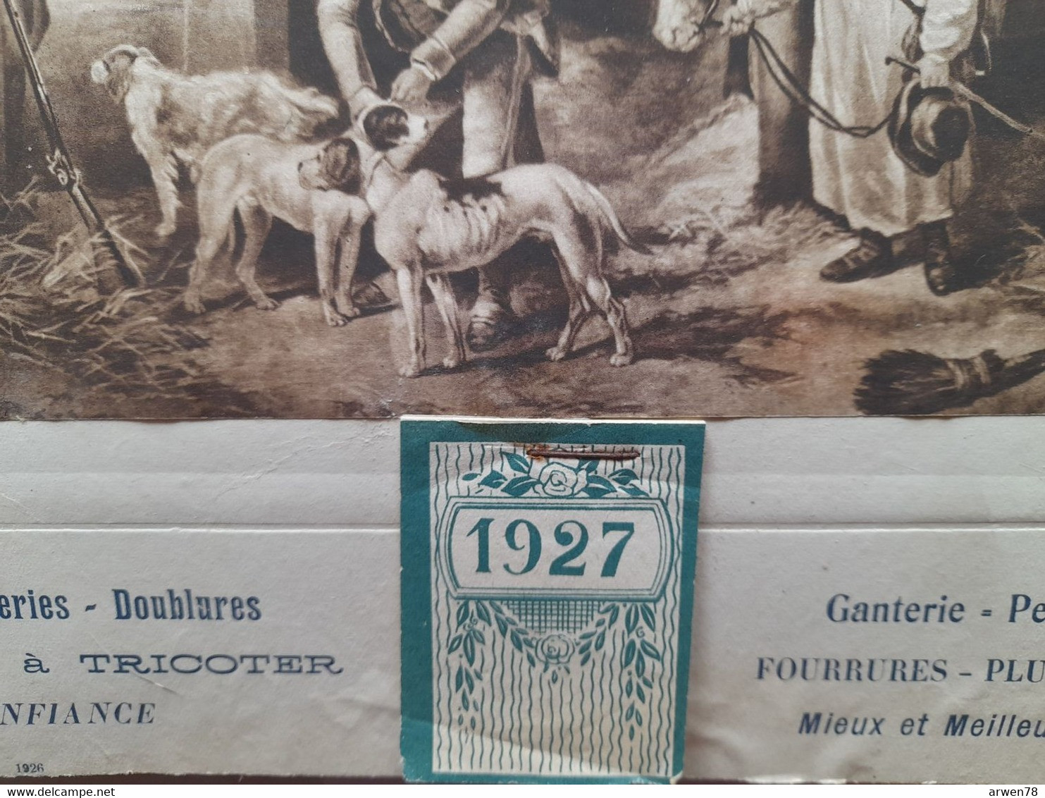 CHARENTE MARITIME CALENDRIER 1927 MERCERIE BONNETERIE CHARLES LATASTE SAINT JEAN D'ANGELY PLUMES D'AUTRUCHES FOURRURES - Grand Format : 1921-40