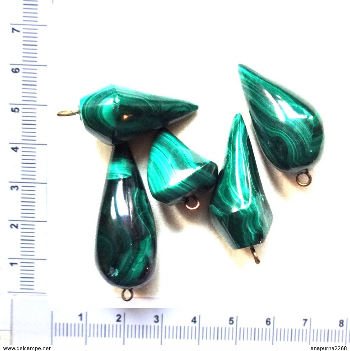 5 PETITS PENDENTIFS EN MALACHITE. - Colgantes