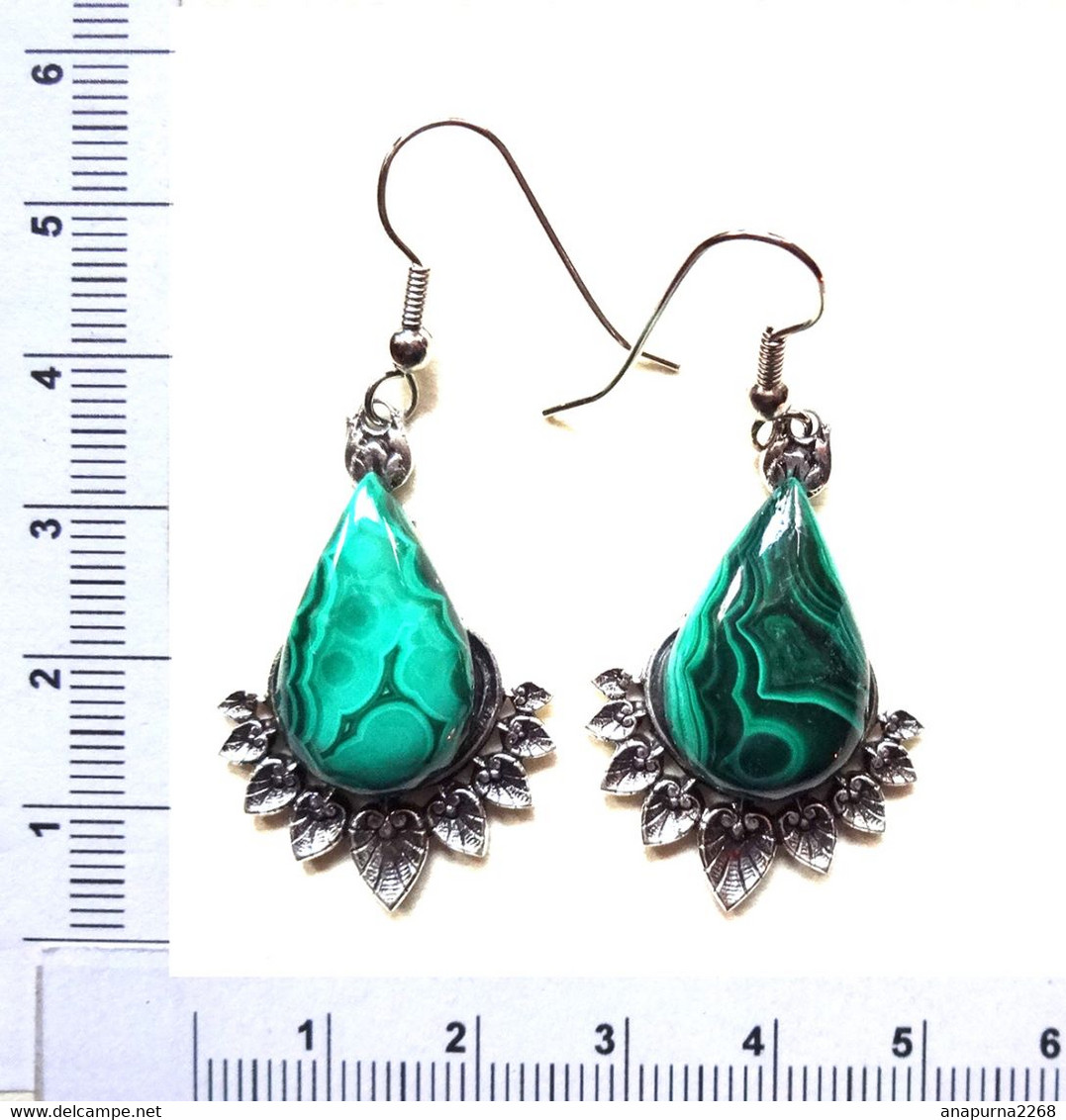 BOUCLES D'OREILLES EN MALACHITE. - Boucles D'oreilles