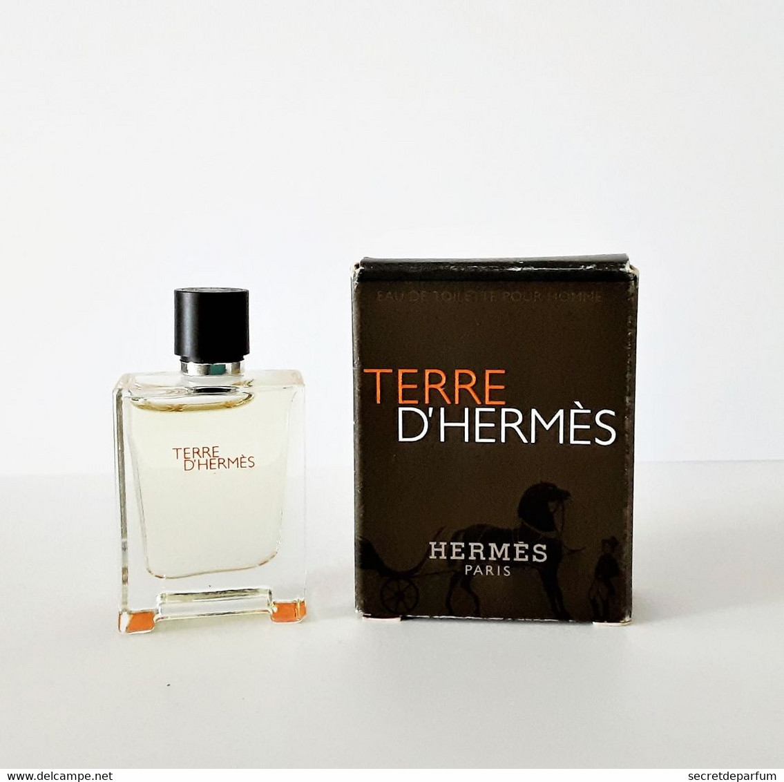 Miniatures De Parfum  TERRE D’HERMÈS  De HERMES   EDT  5  Ml + BOITE - Miniatures Hommes (avec Boite)