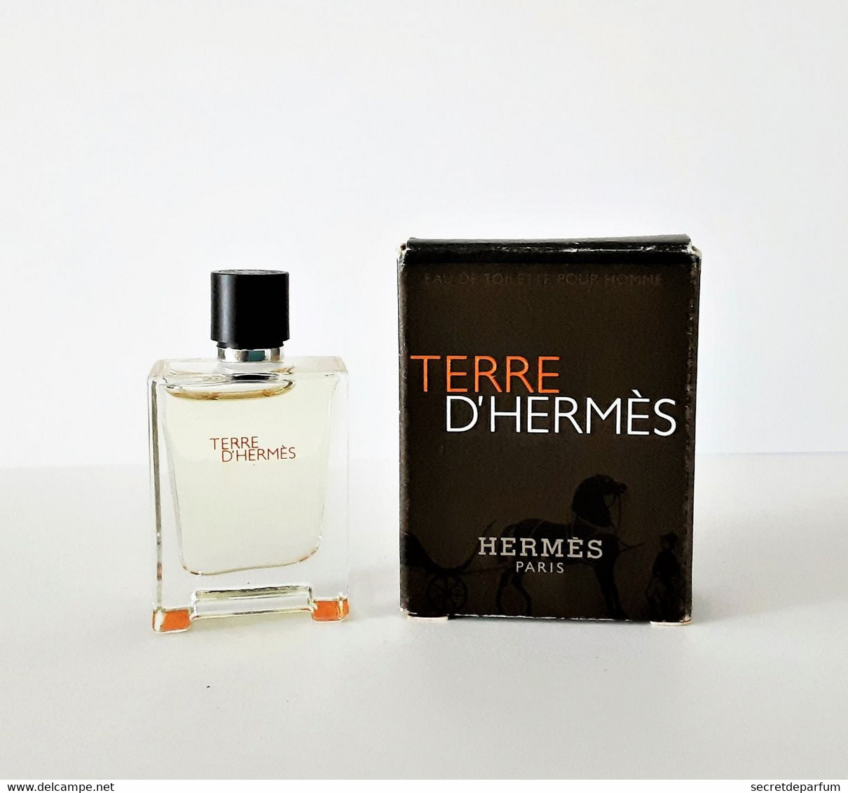 Miniatures De Parfum  TERRE D’HERMÈS  De HERMES   EDT  5  Ml + BOITE - Miniatures Hommes (avec Boite)