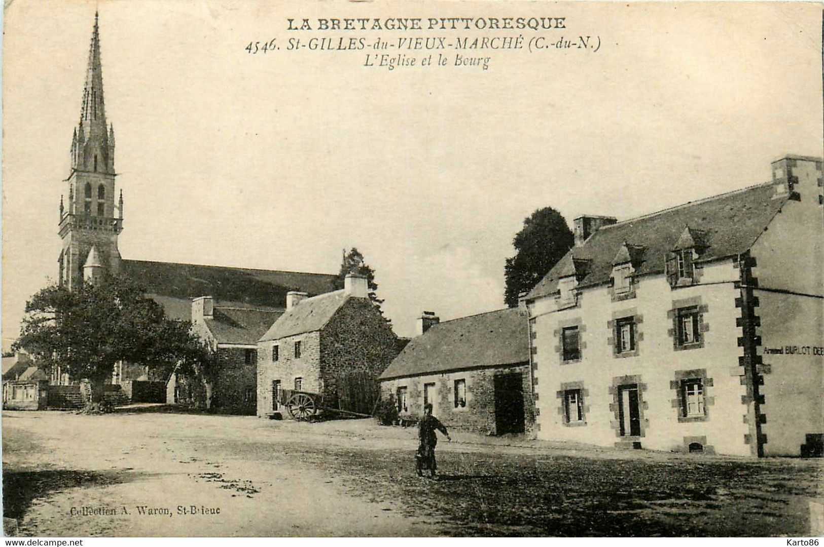 St Gilles Du Vieux Marché * Place De L'église Et Le Bourg Du Village - Saint-Gilles-Vieux-Marché