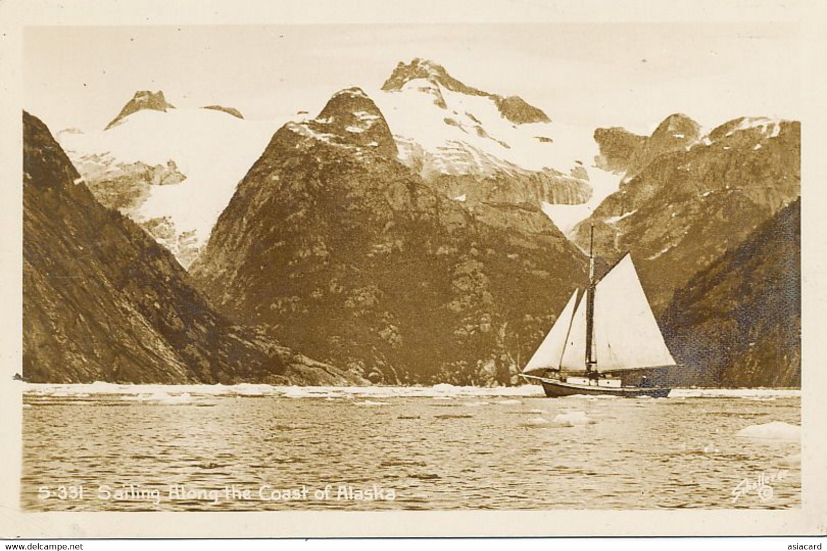 Real Photo Sailing Along The Coast Of Alaska Voilier - Autres & Non Classés