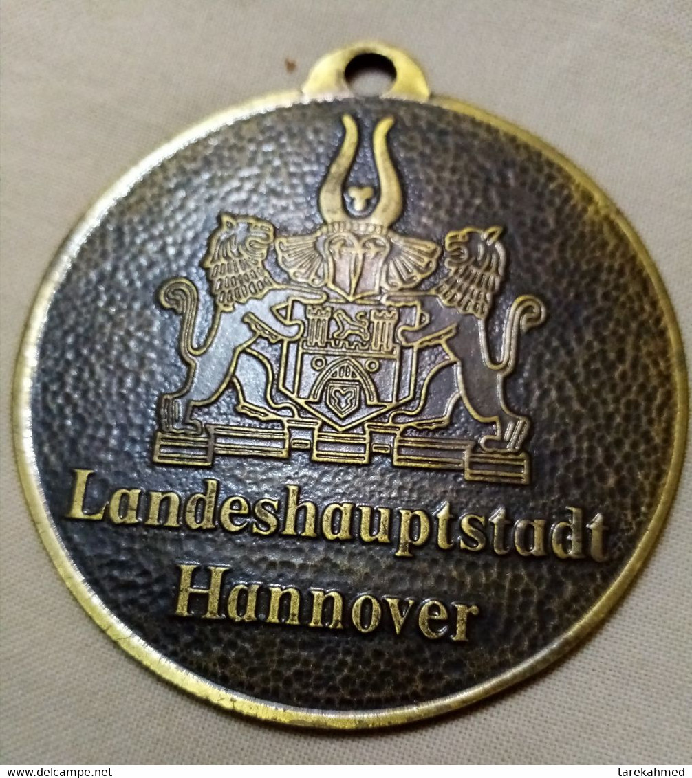 Medal Of Hannover Marathon , 1994 , Rare , 48 Gm . Tokbag - Professionnels/De Société