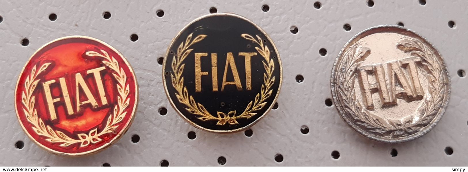 FIAT Car Logo  Vintage Pins Badge - Fiat