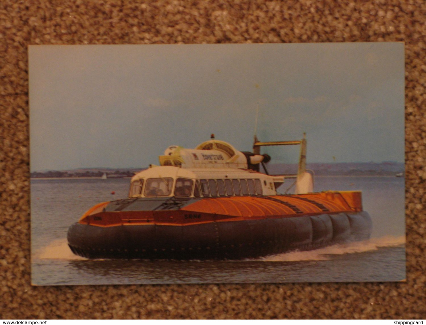 HOVERTRAVEL SRN6 ARRIVING - Hovercrafts