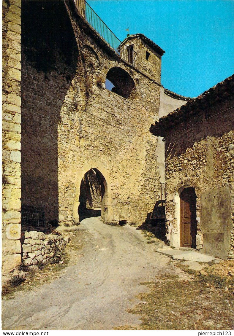 83 - Bargemon - Les Remparts Et La Tour Du Guet - Bargemon