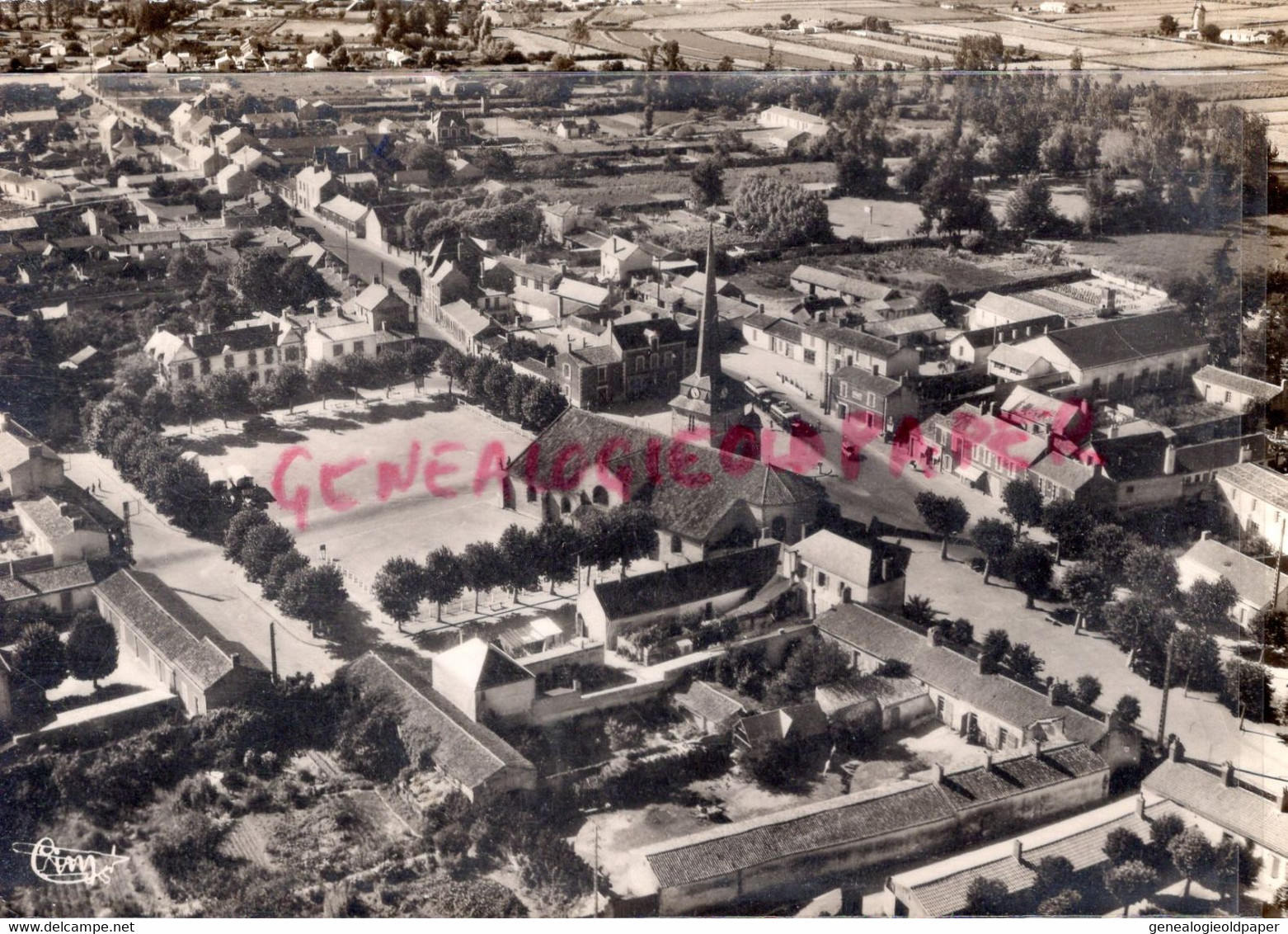 85- ST SAINT JEAN DE MONTS- L' EGLISE  ET LA PLACE - VUE AERIENNE -1955 - Saint Jean De Monts