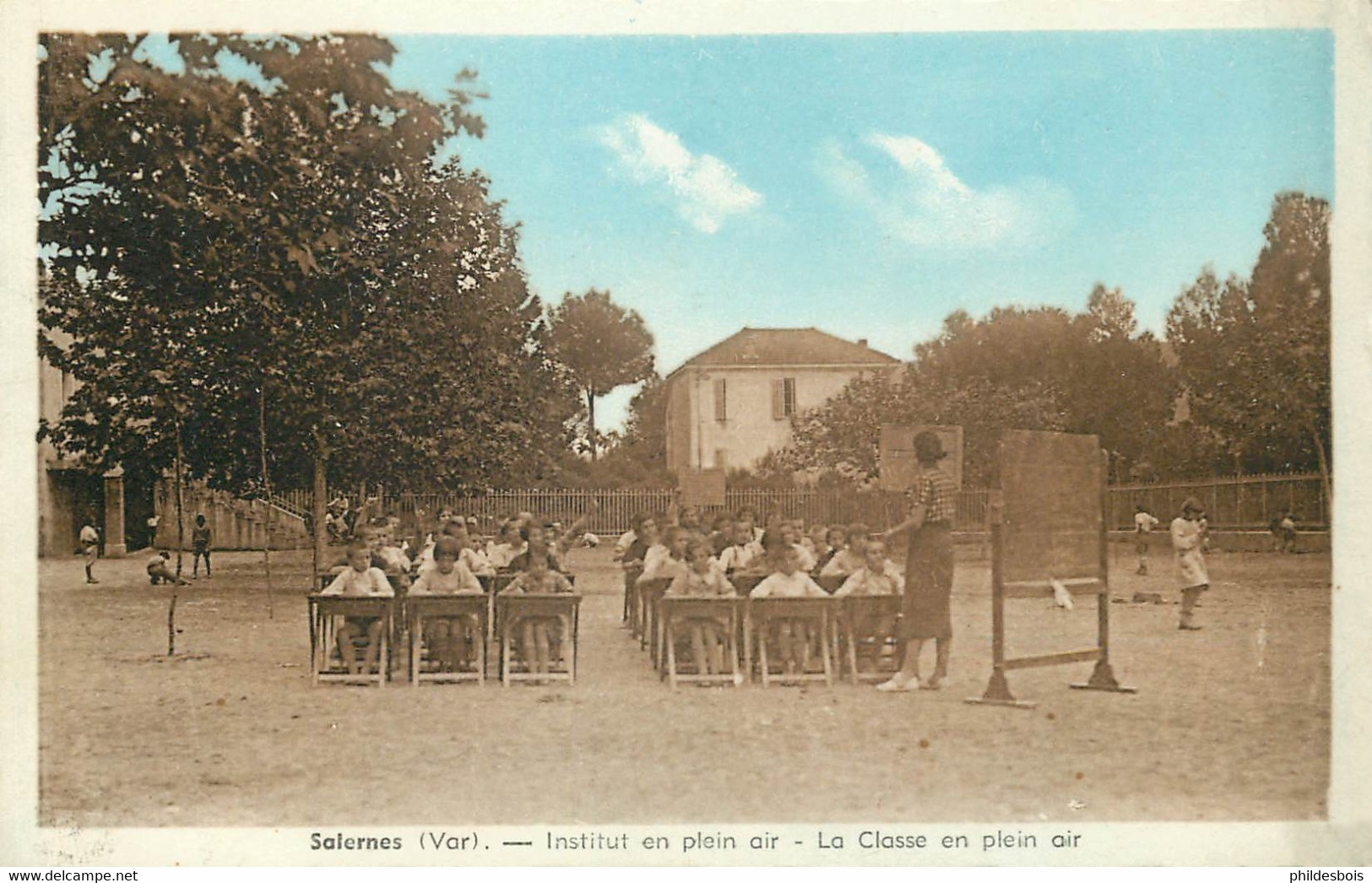 VAR  SALERNES  Institut En Plein Air  La Classe - Salernes