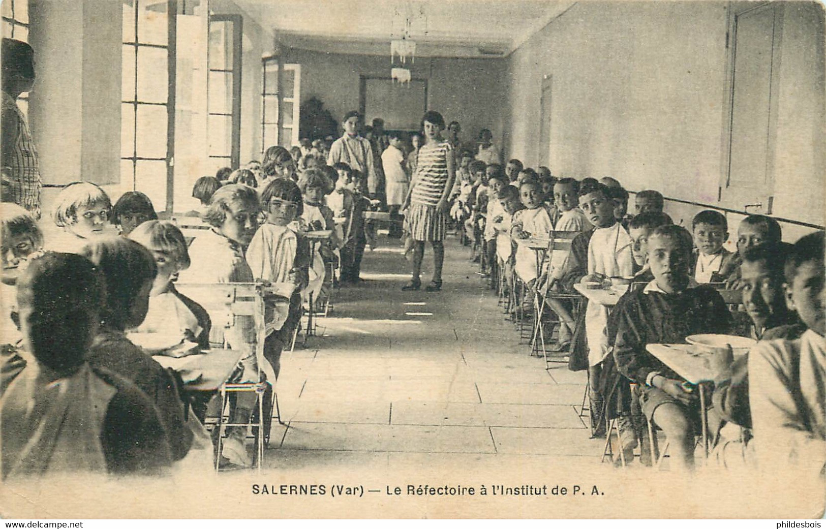 VAR  SALERNES  Le Refectoire De L'institut - Salernes