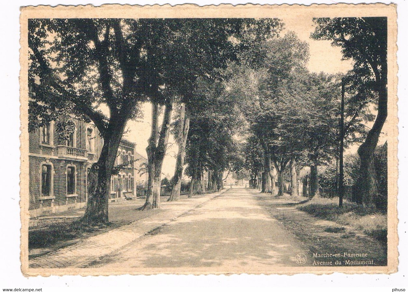 B-8679   MARCHE-en-FAMENNE : Avenue Du Monument - Marche-en-Famenne