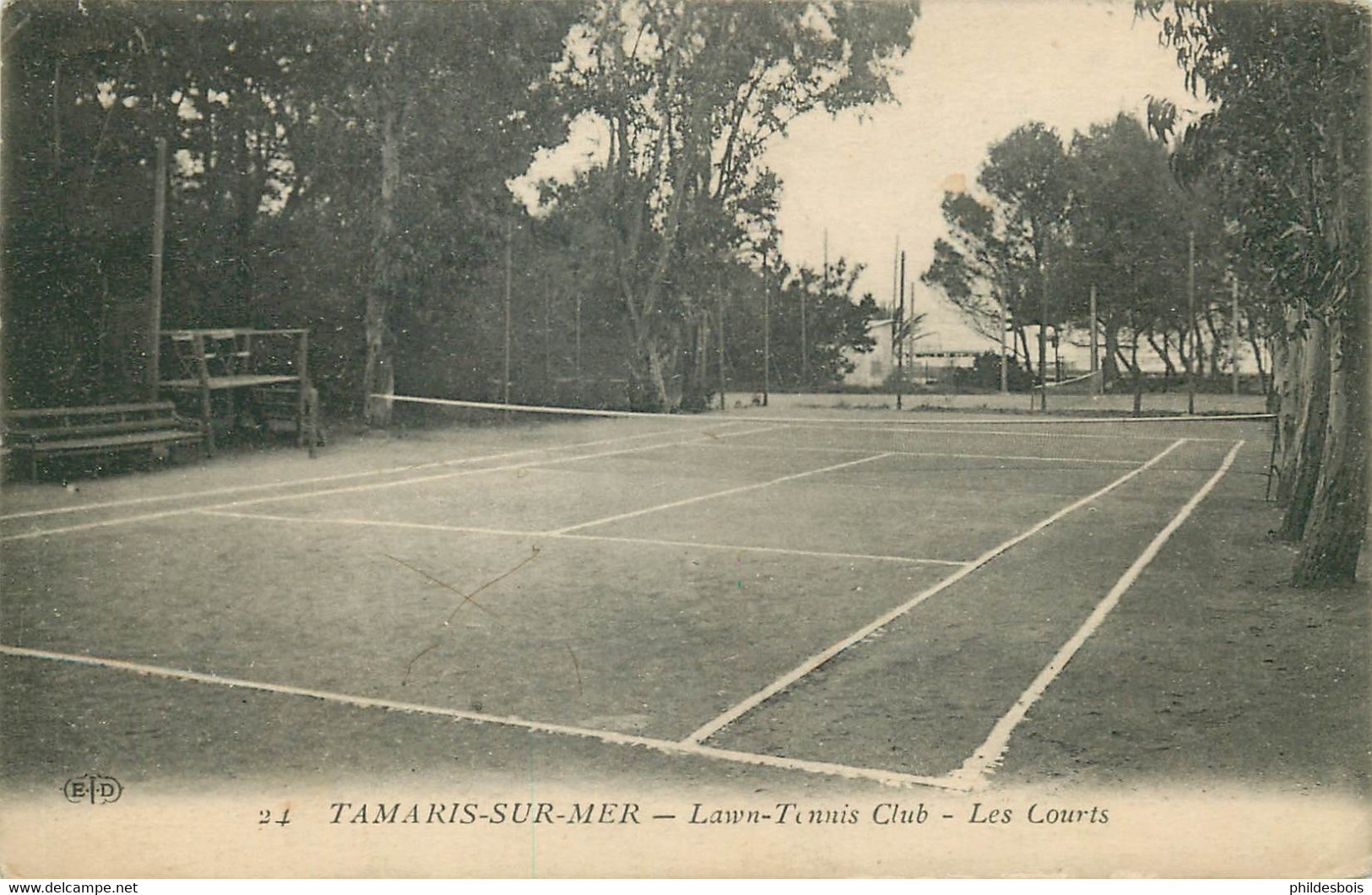 VAR  TAMARIS SUR MER  Lawn Tennis Club  LES COURTS - Tamaris