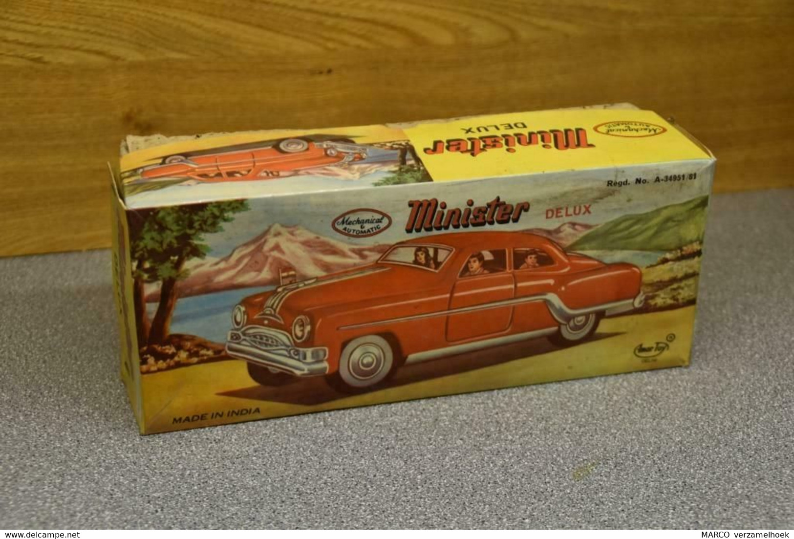 AMARTOY Minister Delux Scale 1:18 Pontiac Chieftan Tin Friction 1981 - Altri & Non Classificati