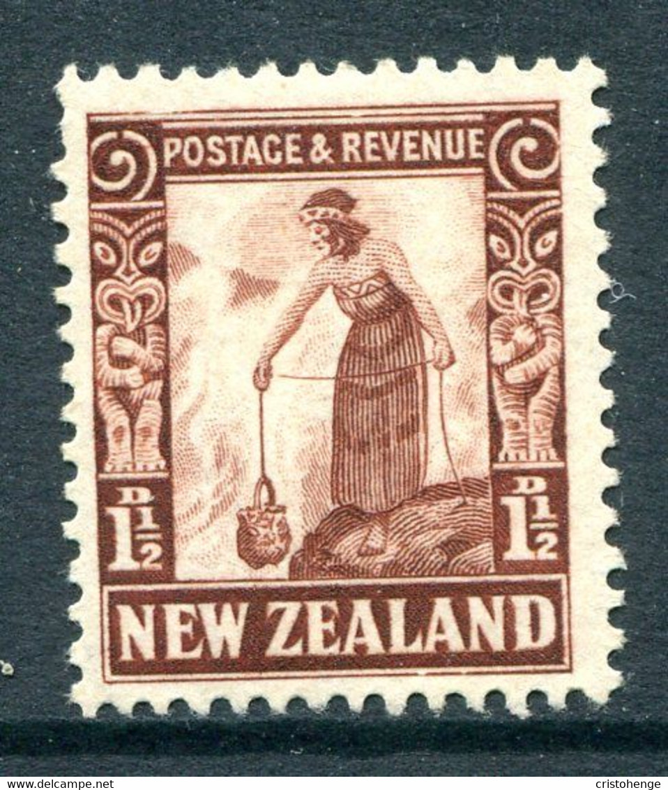 New Zealand 1935-36 Pictorials - Single Wmk. - 1½d Maori Woman - P.14 X 13½ - HM (SG 558) - Nuovi