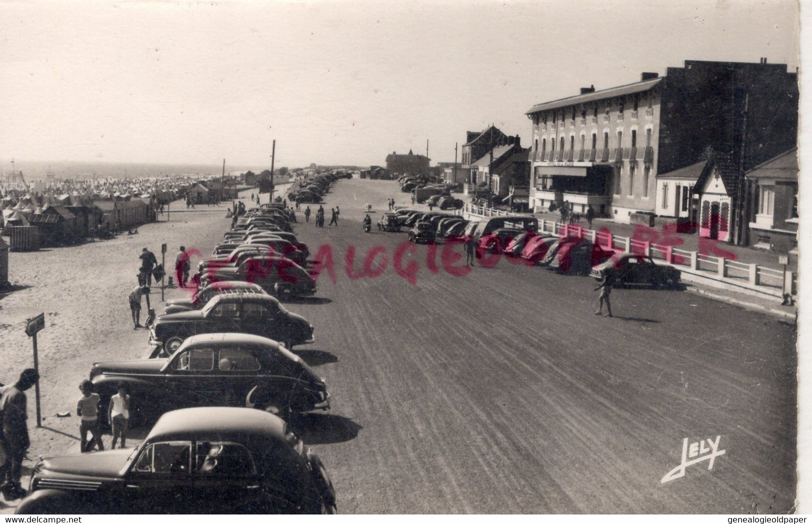 85- SAINT JEAN DE MONTS- ST JEAN DE MONTS- L' ESPLANADE ET LA PLAGE -VOITURE  AUTO - Saint Jean De Monts