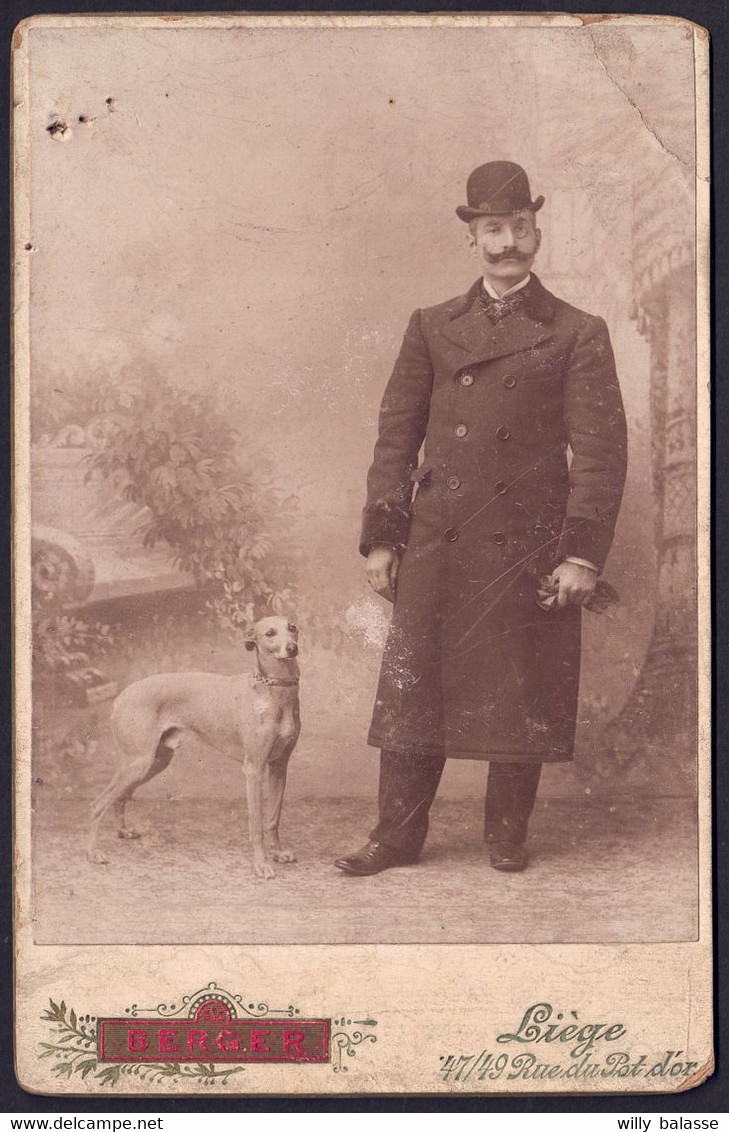 +++ Photo Sur Carton - Phot. Berger à LIEGE - Portrait Homme Et Son Chien - Dog   // - Alte (vor 1900)