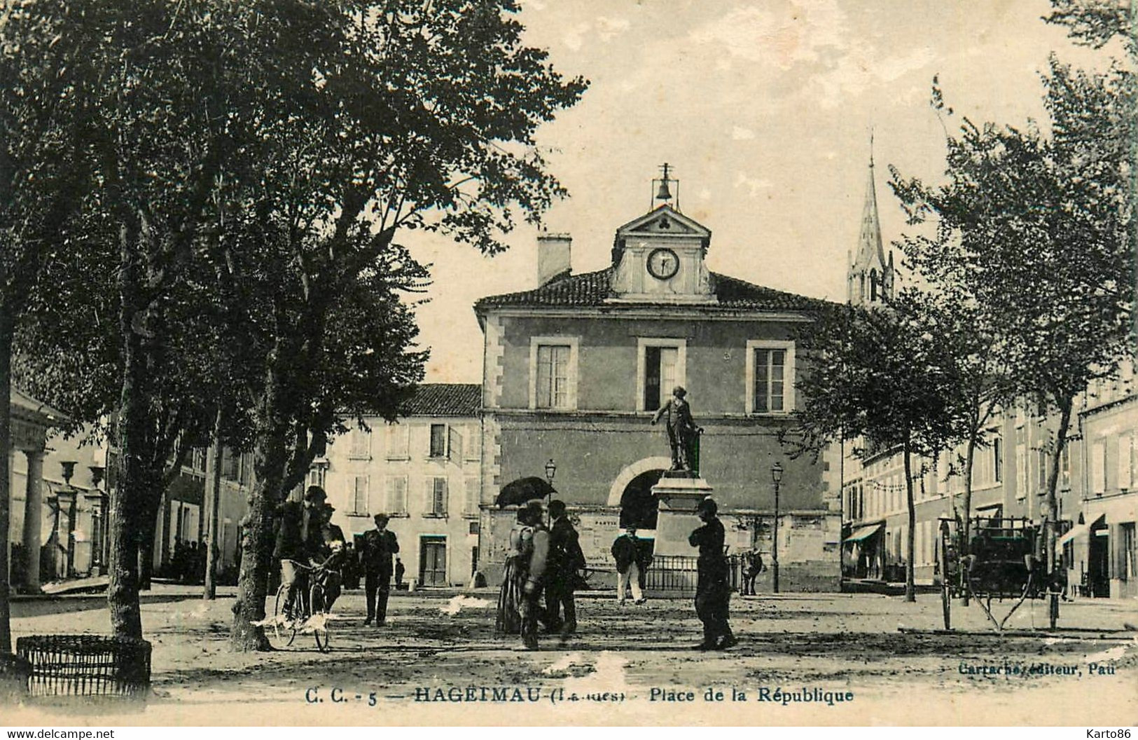 Hagetmau * Place De La République - Hagetmau