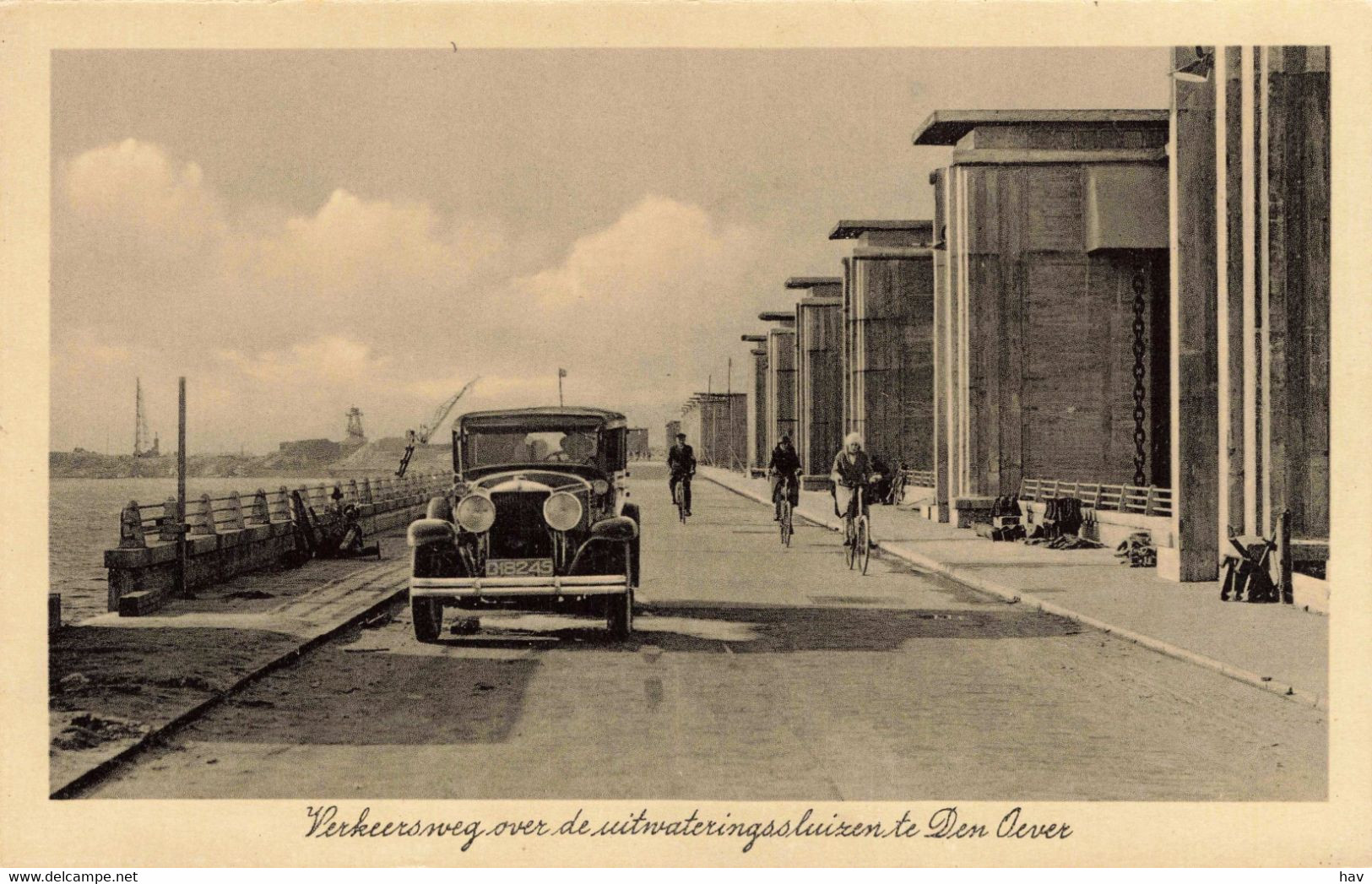 Den Oever Sluizen Met Auto 894 - Den Oever (& Afsluitdijk)