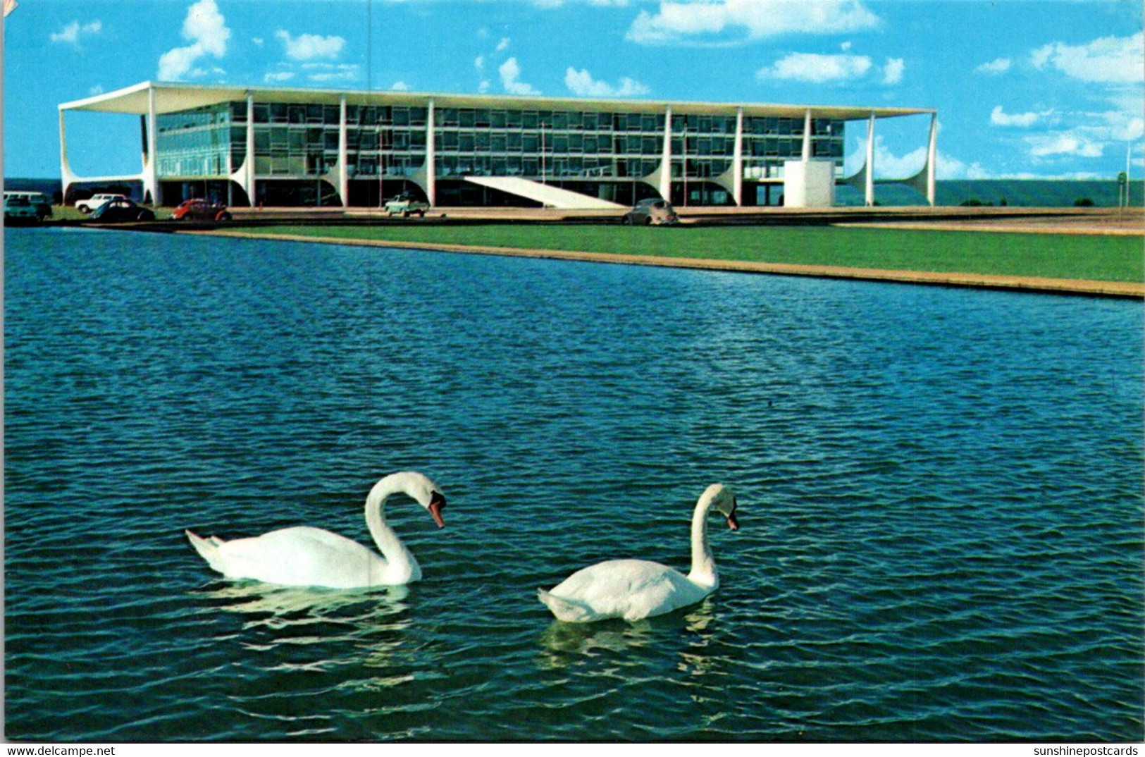 Brazil Brasilia Highland Palace Swans On Lake - Brasilia
