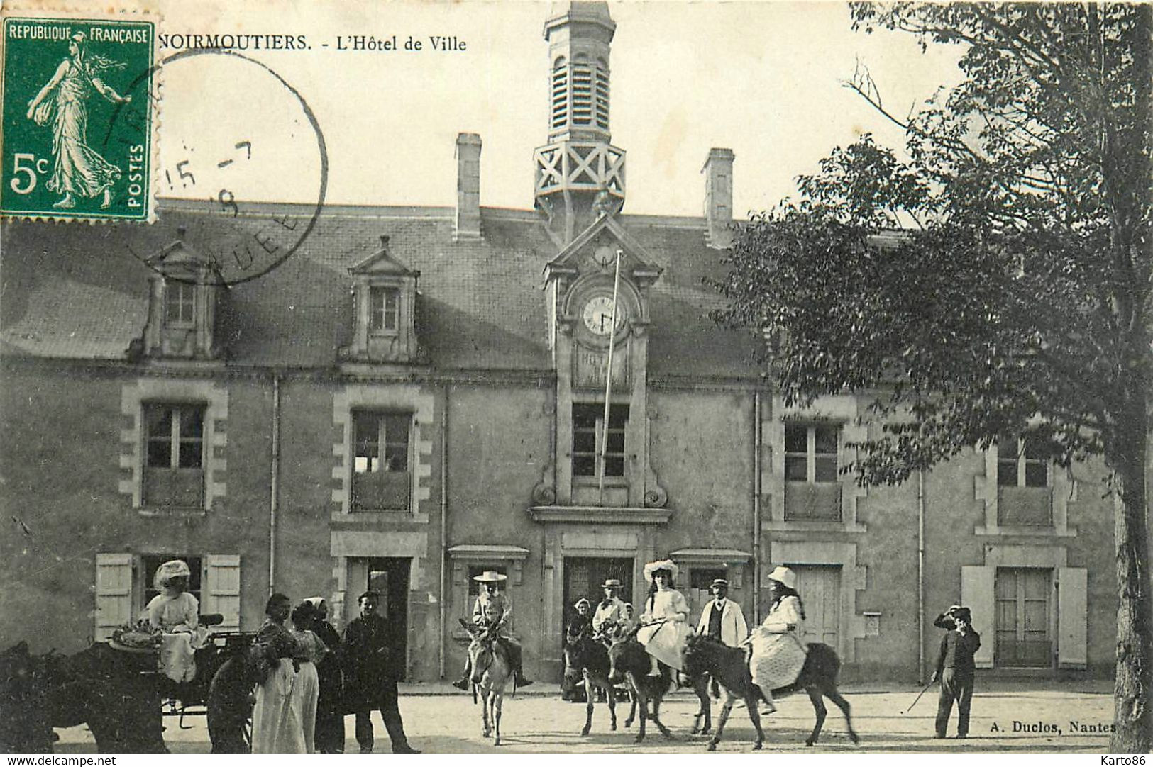 Noirmoutier * La Place De L'hôtel De Ville * Balade En âne - Noirmoutier