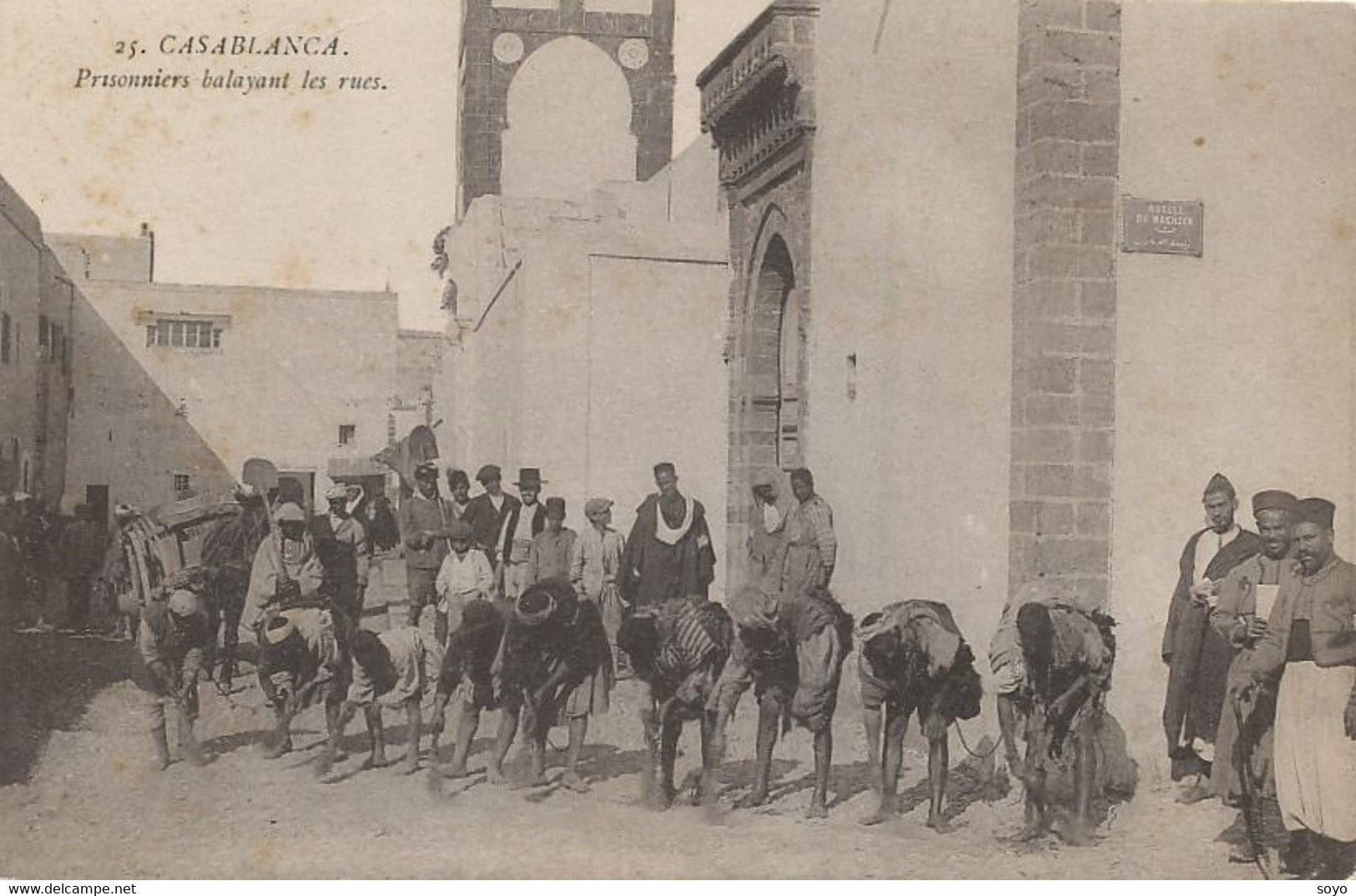 Prisonniers Balayant Les Rues Enchainés Casablanca Ruelle Du Makhzen Convicts  Cachet Marine Française - Prison