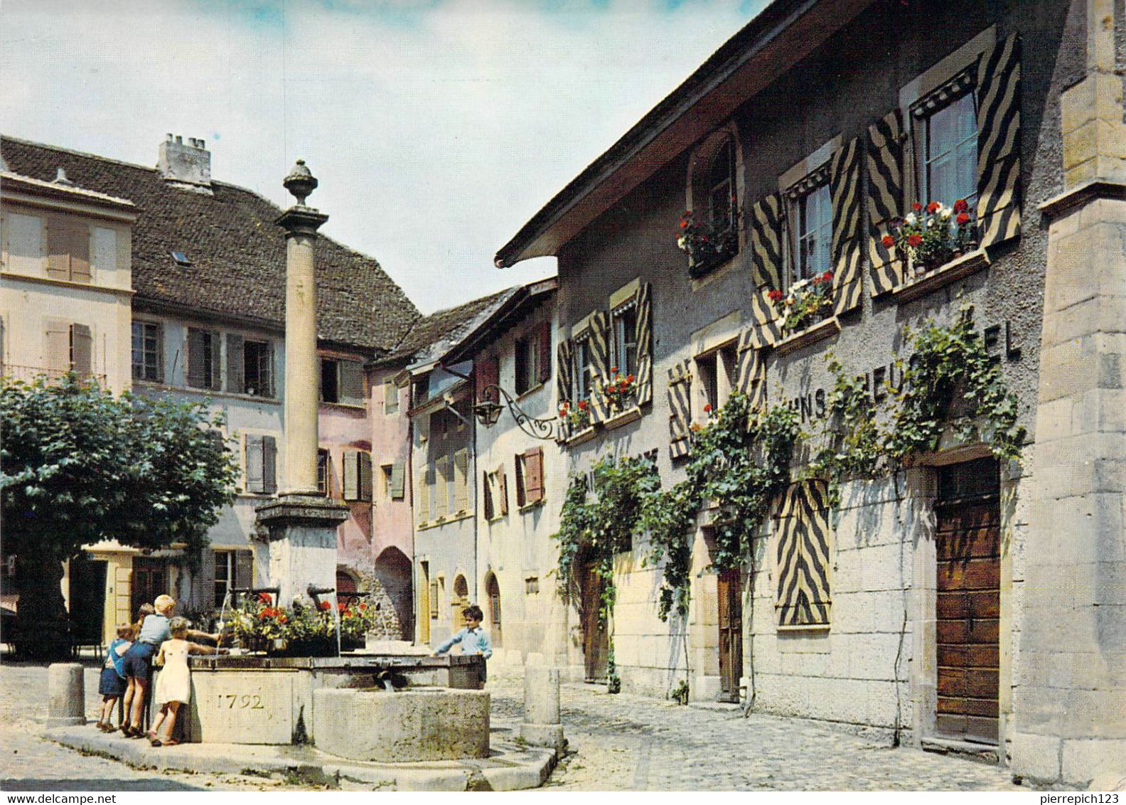 Auvernier - La Grande Fontaine - Auvernier