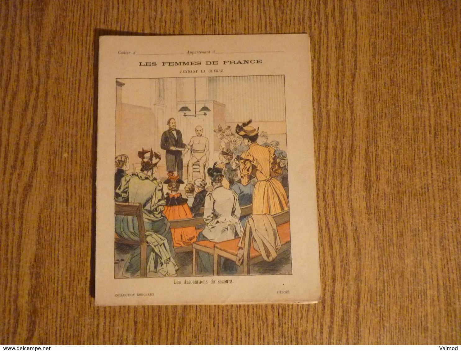 Protège-Cahier/Couverture "Les Associations De Secours-Les Femmes De France Pendant La Guerre"- 21,8x 17,5 Cm . - Protège-cahiers