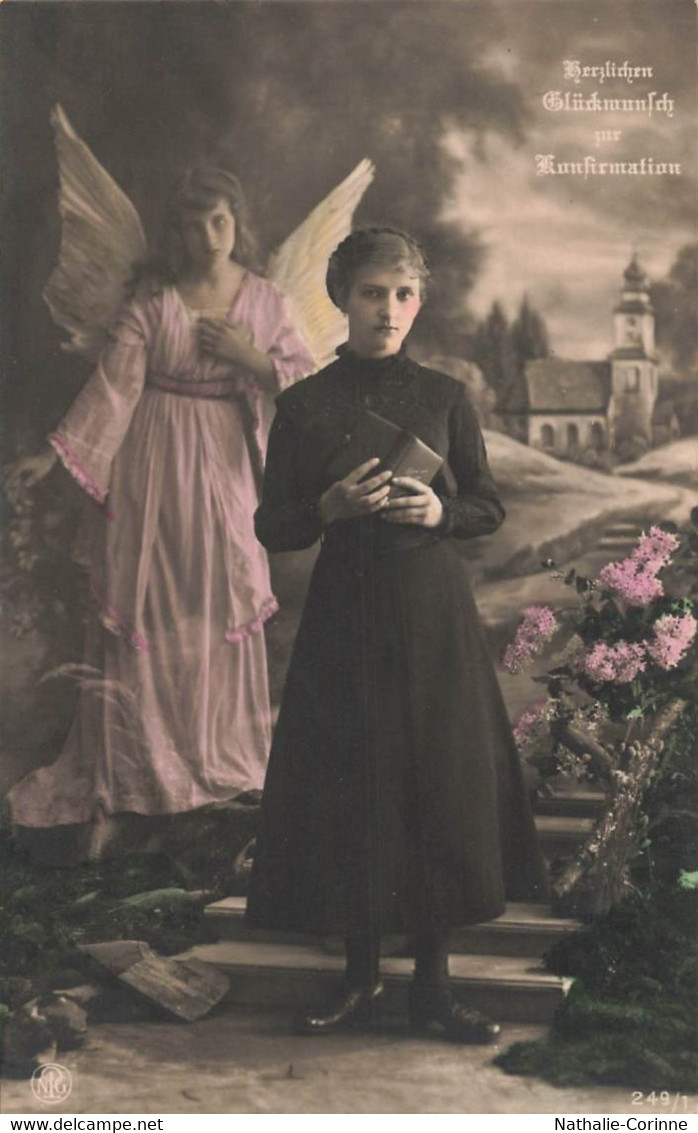 Herzliche Glückwunsch Zur Konfirmation - Jeune Fille Sérieuse, Ange-gardien En Robe Rose, Aile, église - Communion