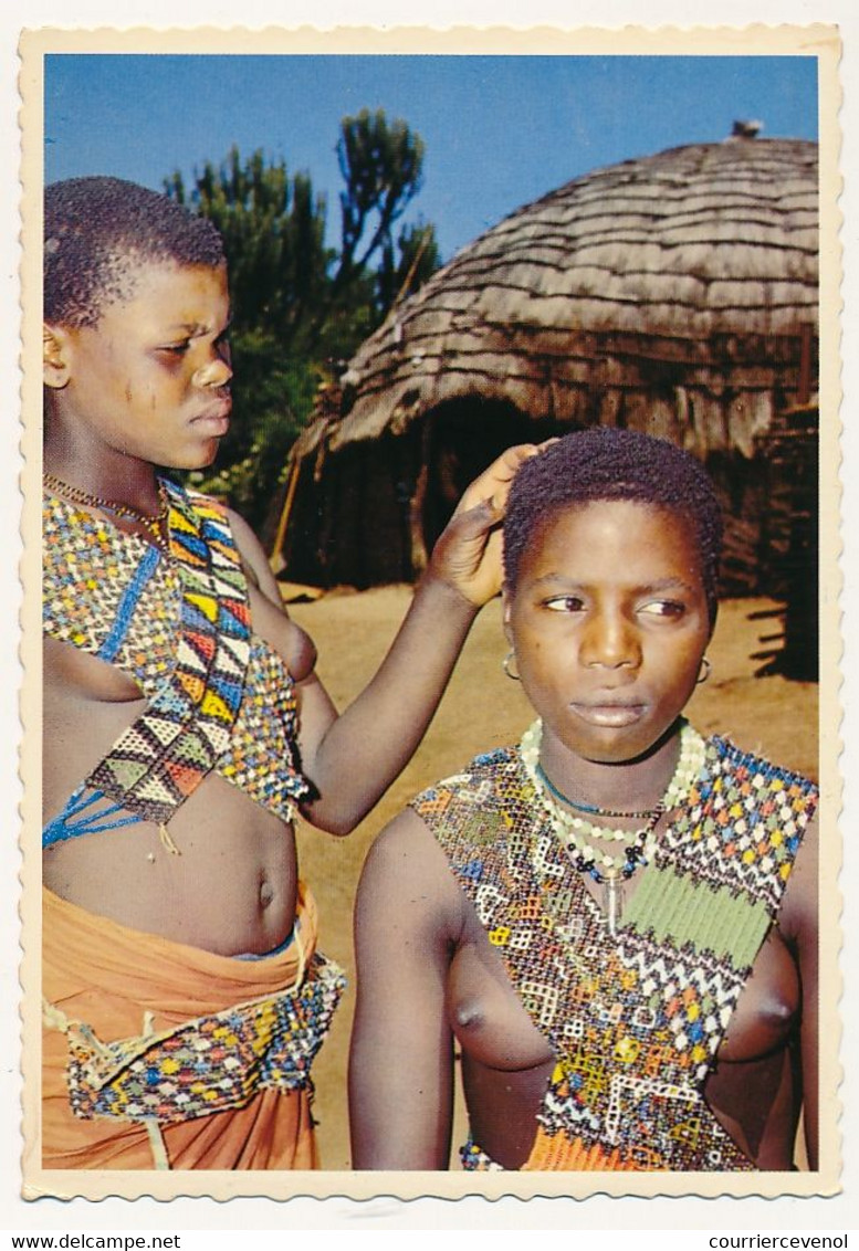 10 CPM - AFRIQUE DU SUD - Jeunes filles, jeunes femmes, fabrication de paniers, fumeuses de pipes ...