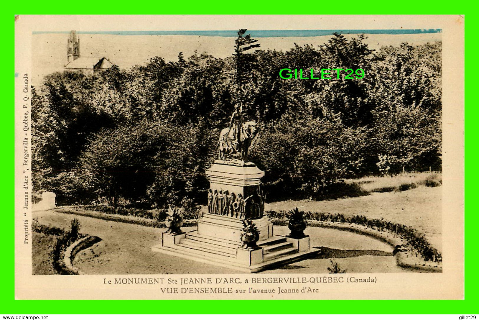 BERGERVILLE, QUÉBEC - LE MONUMENT STE JEAN D'ARC, VUE D'ENSEMBLE SUR L'AVENUE JEANNE D'ARC - COUVENT - - Québec - Sainte-Foy-Sillery