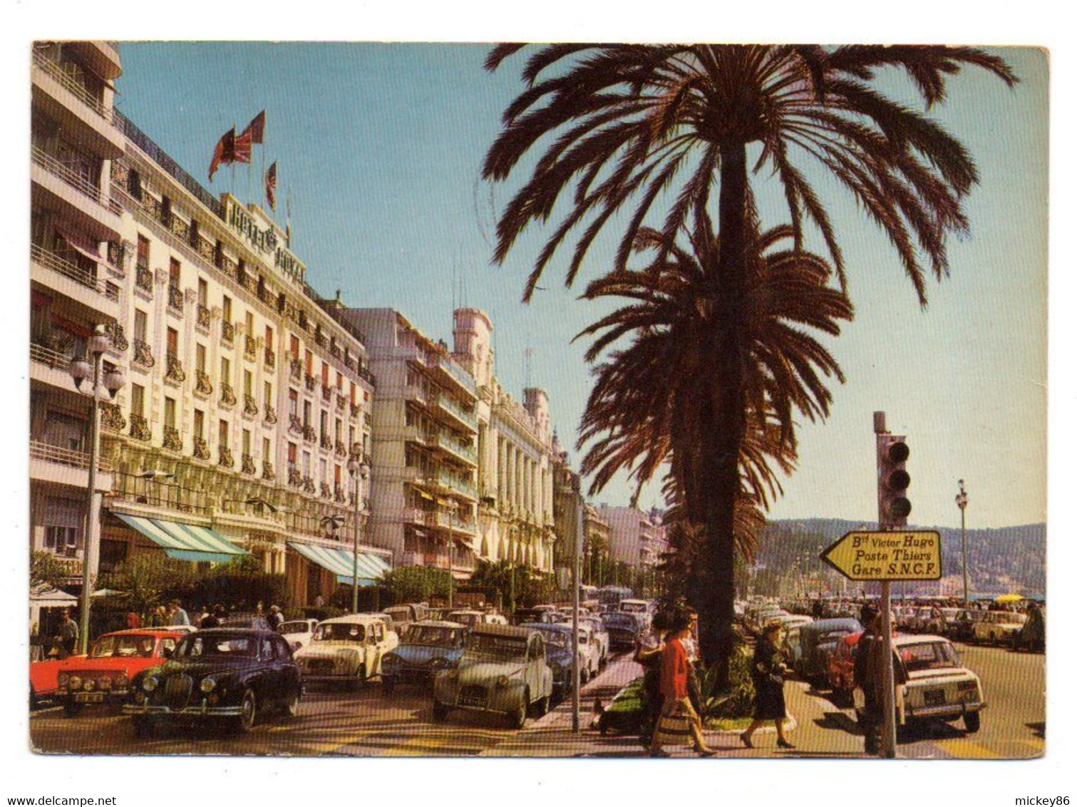 NICE --1968--La Promenade Des Anglais   (voitures Dont Citroen 2CV, 3CV..Renault 4L Et R8 )...cachet......à Saisir - Stadsverkeer - Auto, Bus En Tram