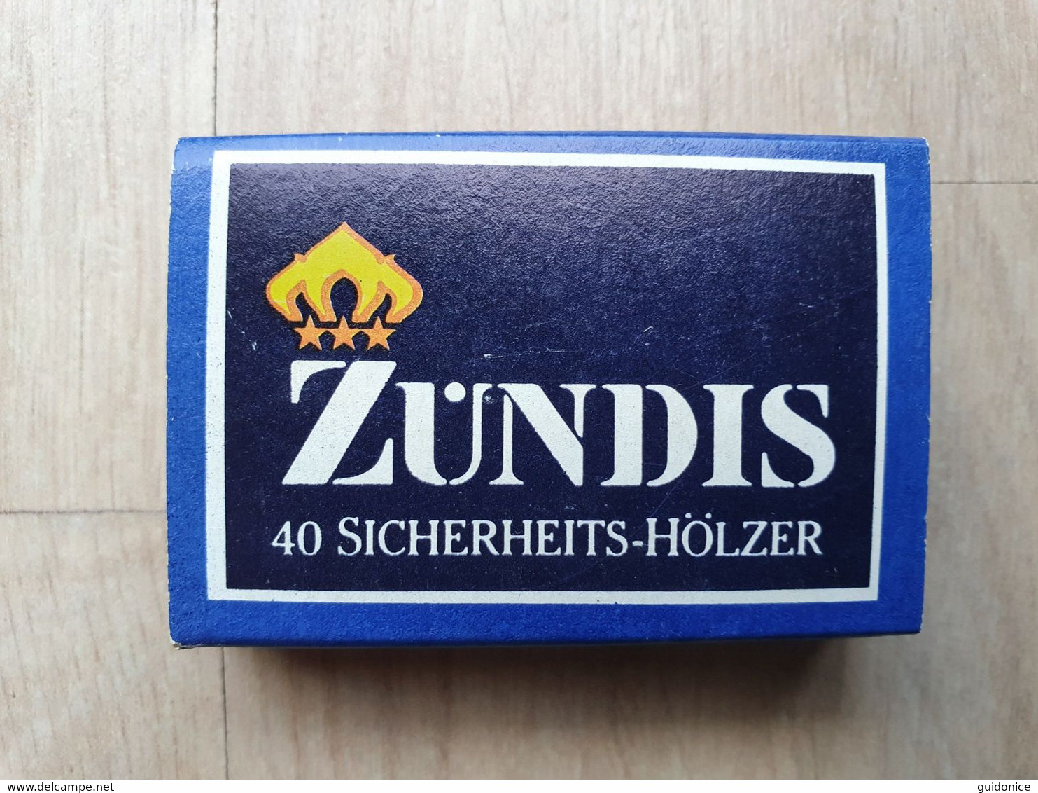 Zündholz Aus Deutschland Mit Darstellung Eines Fichten-Zapfens - Boites D'allumettes