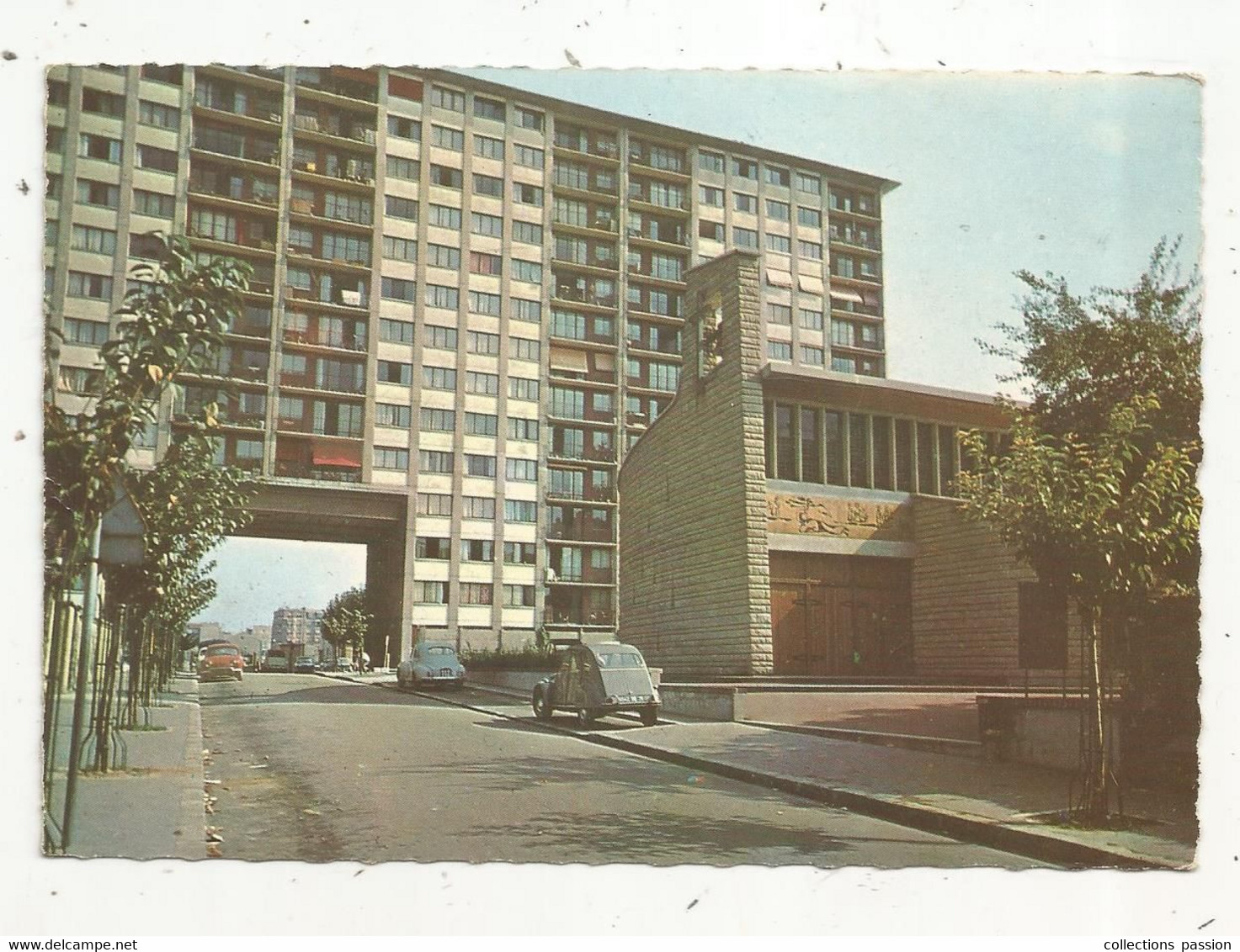 Cp , Automobiles, CITOEN 2 CV..., 92 , MONTROUGE , Rue Henri BARBUSSE , écrite 1973 - Turismo