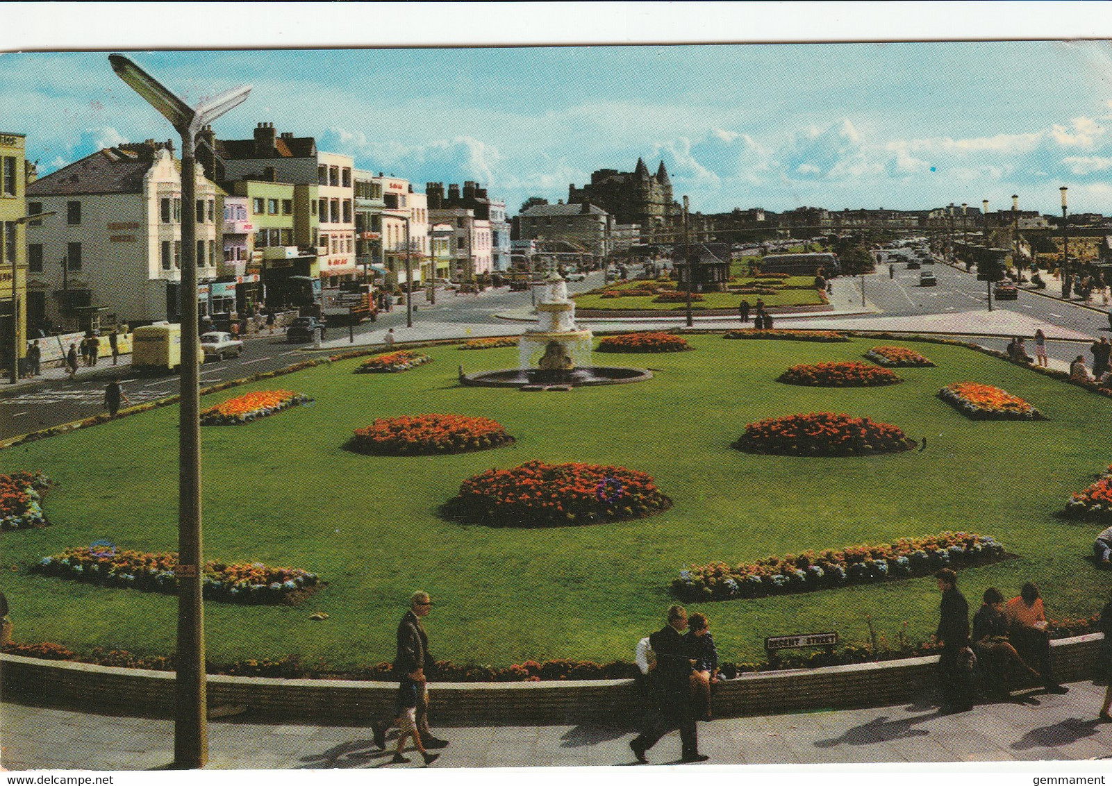 WESTON SUPER MARE - BEACH ROAD AND FOUNTAIN - Weston-Super-Mare