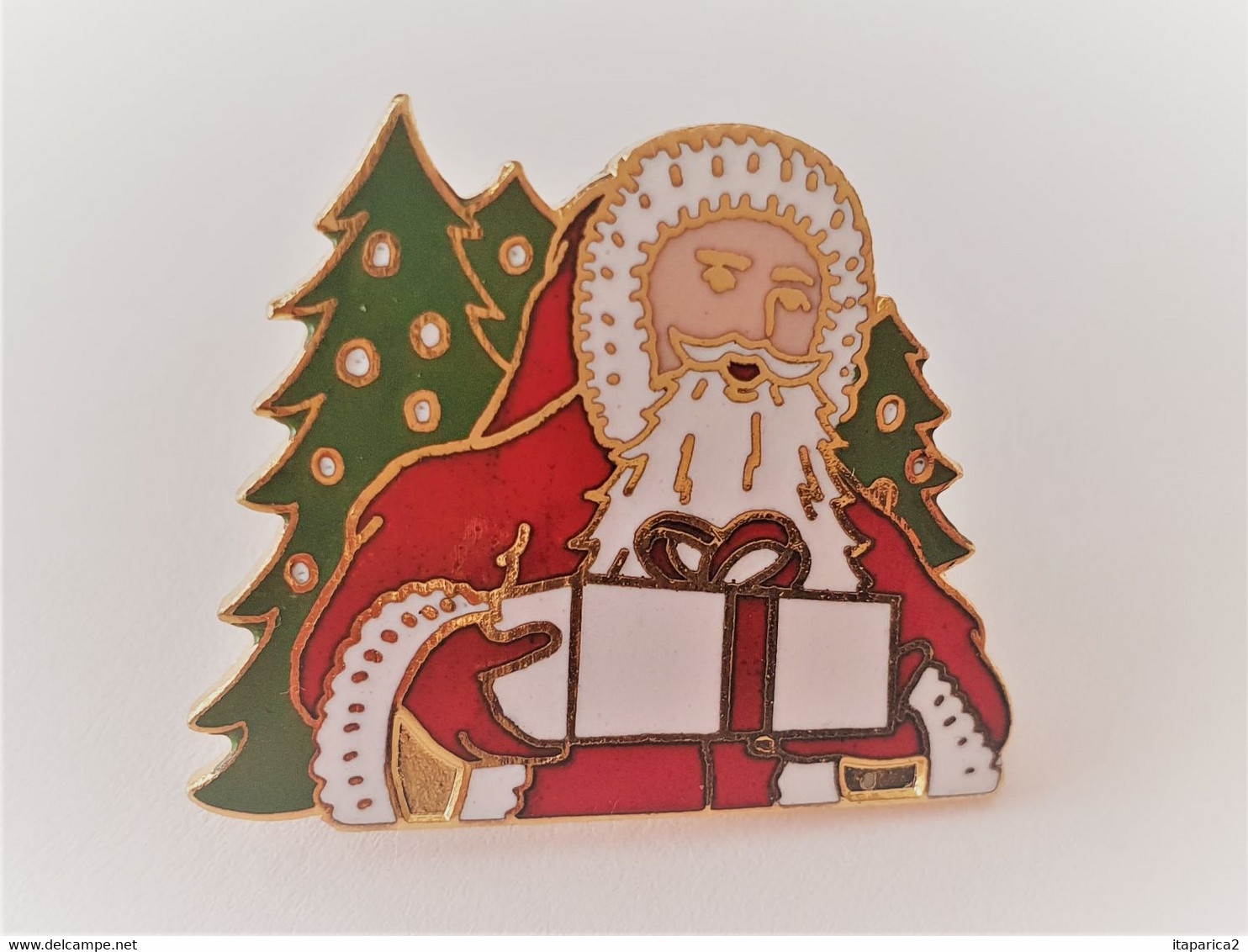 PINS PINS PERE NOEL ARBRE SAPIN ET CADEAUX   / 33NAT - Noël