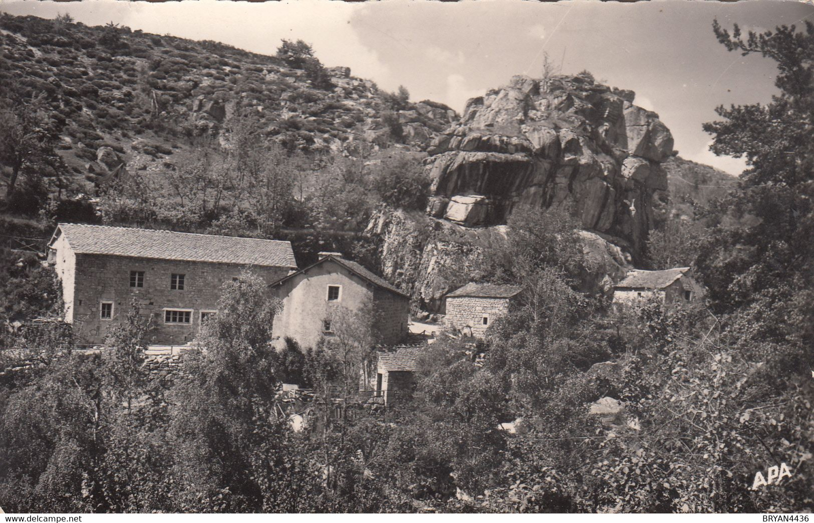 48 - SAINT ALBAN - LOZERE - VUE GENERALE - VOIR DEUX SCANS - Saint Alban Sur Limagnole