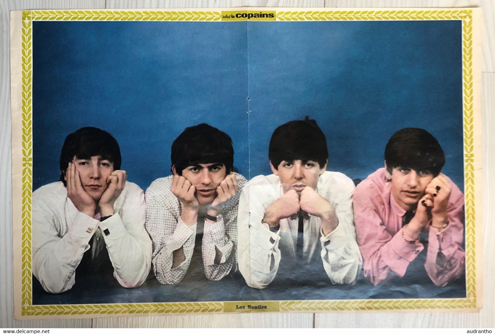 Poster Vintage The Beatles John Lennon, Paul McCartney, Ringo Starr Et Harrison Salut Les Copains + Hugues Aufray - Affiches & Posters