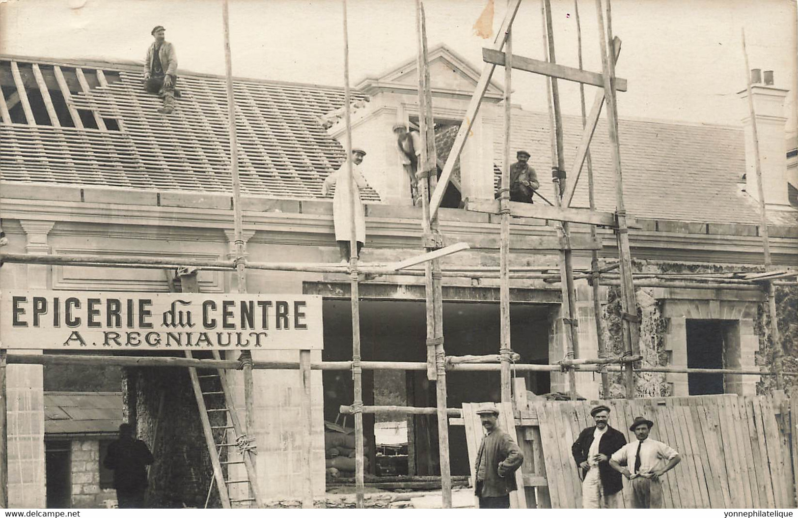 60 - OISE - RIBECOURT - Carte Photo A. Regnault - Travaux Toiture épicerie Du Centre - Superbe (11437) - Ribecourt Dreslincourt