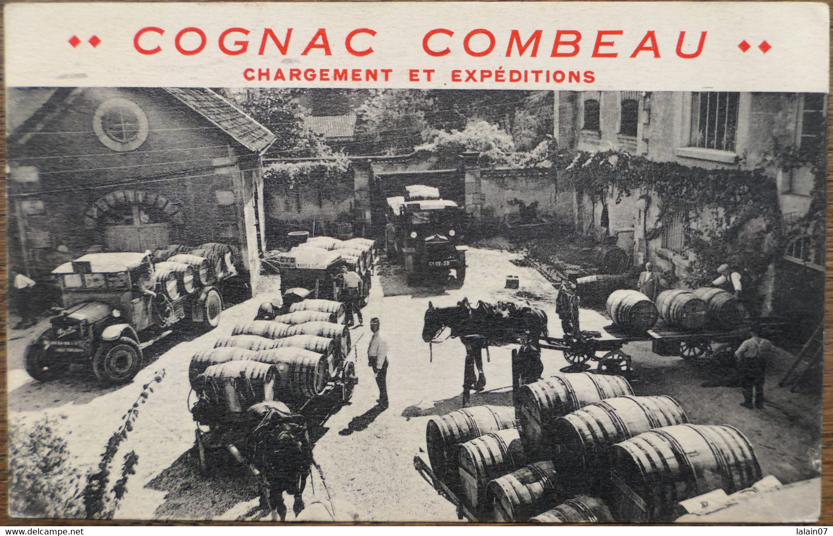C. P. A. : 16 : COGNAC : "Cognac COMBEAU", Chargement Et Expéditions, Attelages, Tonneaux, Animé, Timbre En 1938 - Cognac