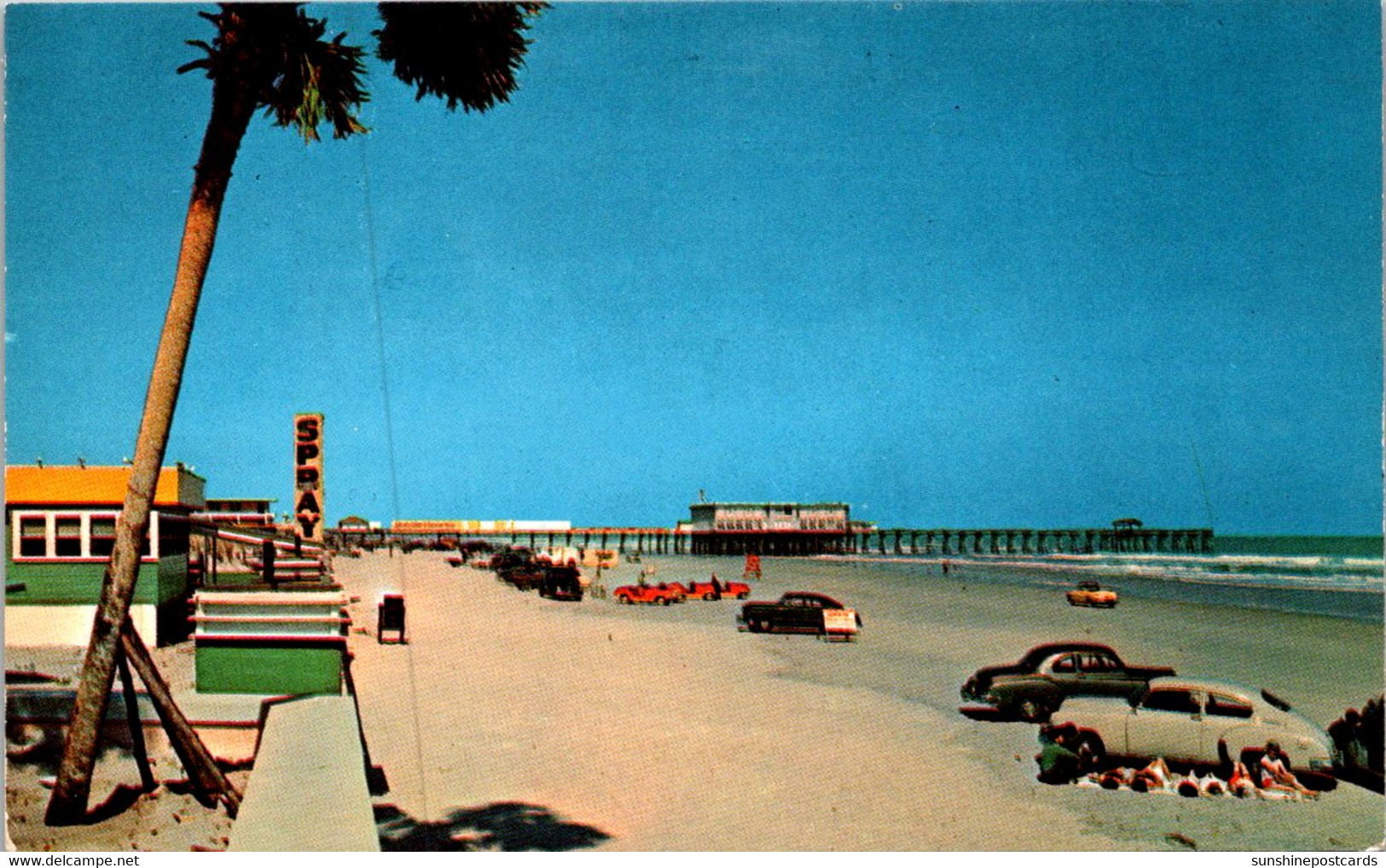 Florida Daytona Beach Scene Showing The Ocean Pier - Daytona