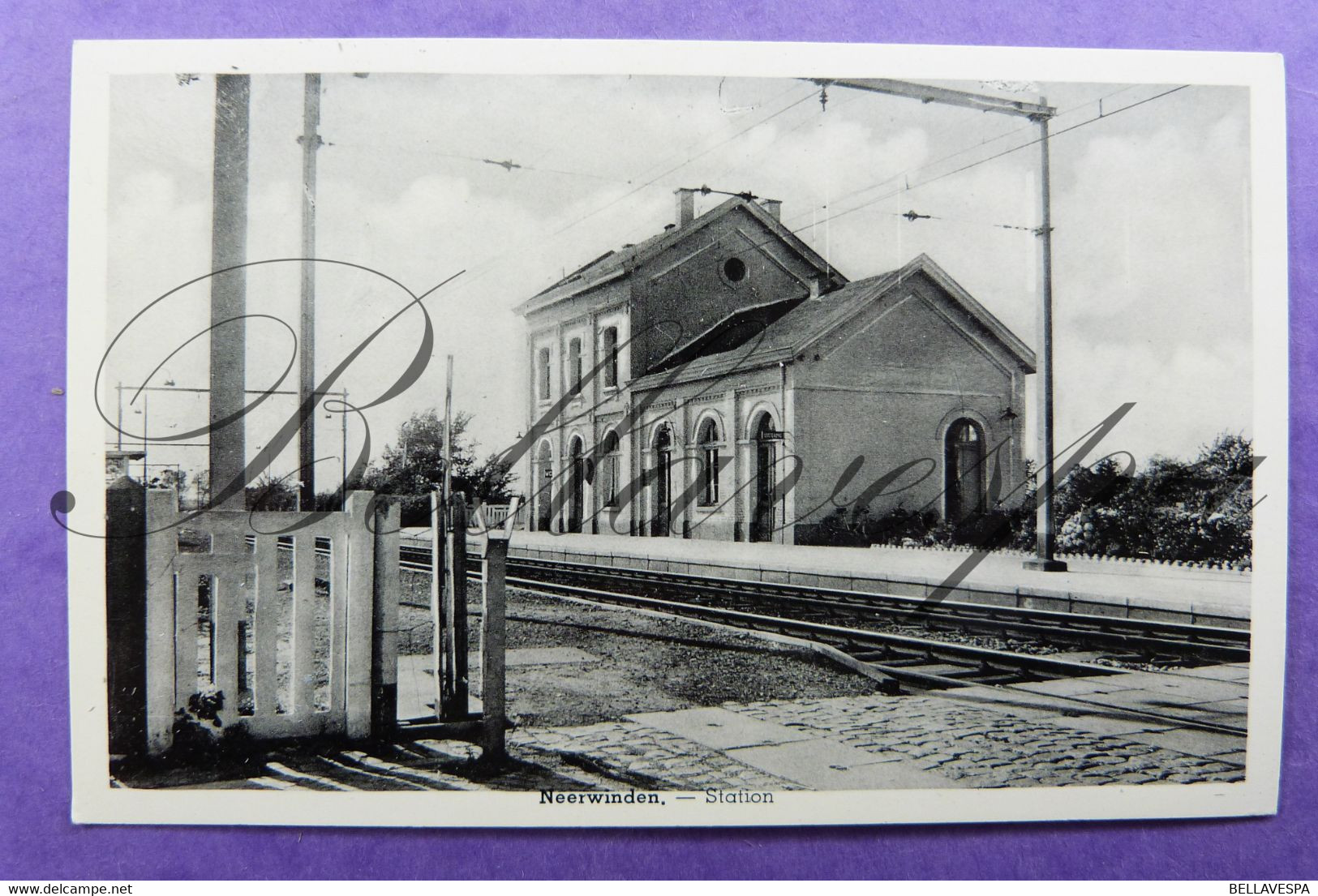 Neerwinden Station. Landen. - Landen