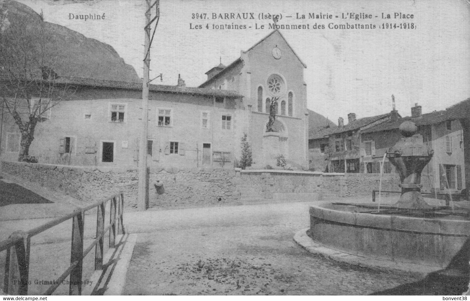 I0203 - BARRAUX - D38 - La Mairie - L'Eglise - La Place - Les 4 Fontaines - Le Monument Des Combattants 1914/1918 - Barraux