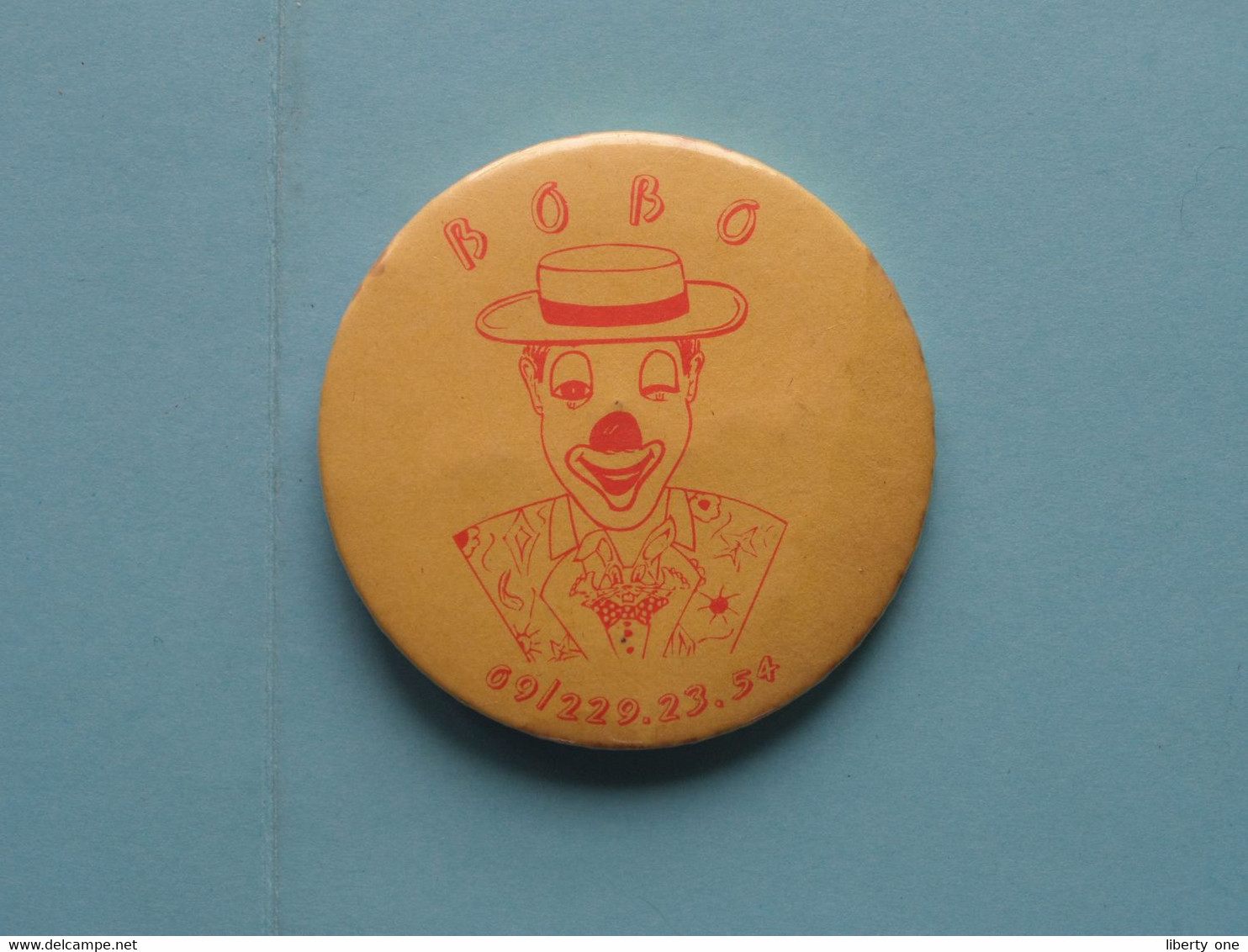 " BOBO " Clown ( 09/229.23.54 ) > Zie / Voir Scans ( Button / Speld ) 5,5 Cm. ! - Fasching & Karneval