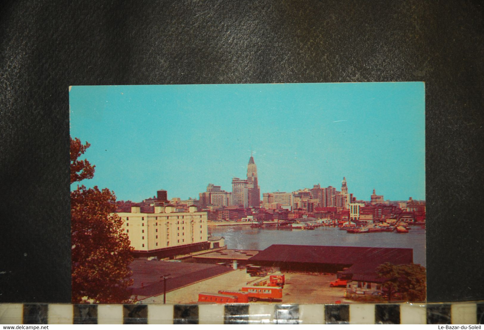 CP , USA, MARYLAND, Sky Line From Federal Hill Showing Harbor Baltimore - Baltimore