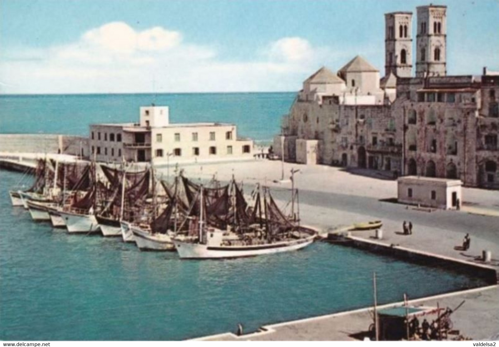 MOLFETTA - BARI - PANORAMA DEL PORTO E CATTEDRALE - PESCHERECCI - 1970 - Molfetta