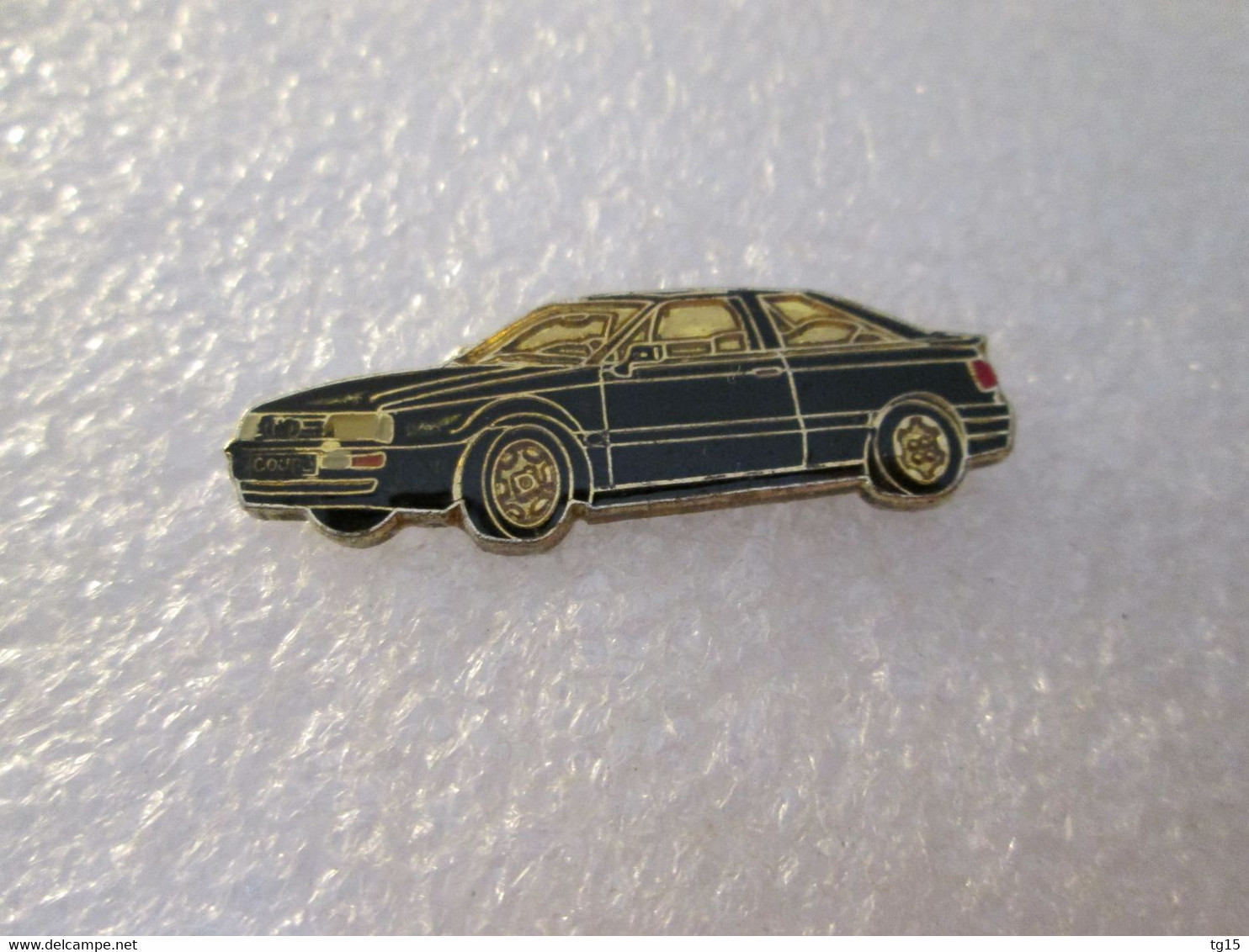 PIN'S    AUDI   S 2  COUPÉ QUATTRO