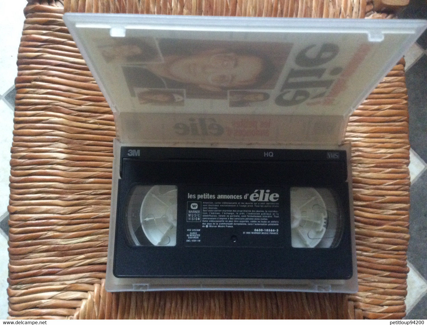 Cassette VHS  Les Petites Annonces D’ELIE SEMOUN - Children & Family